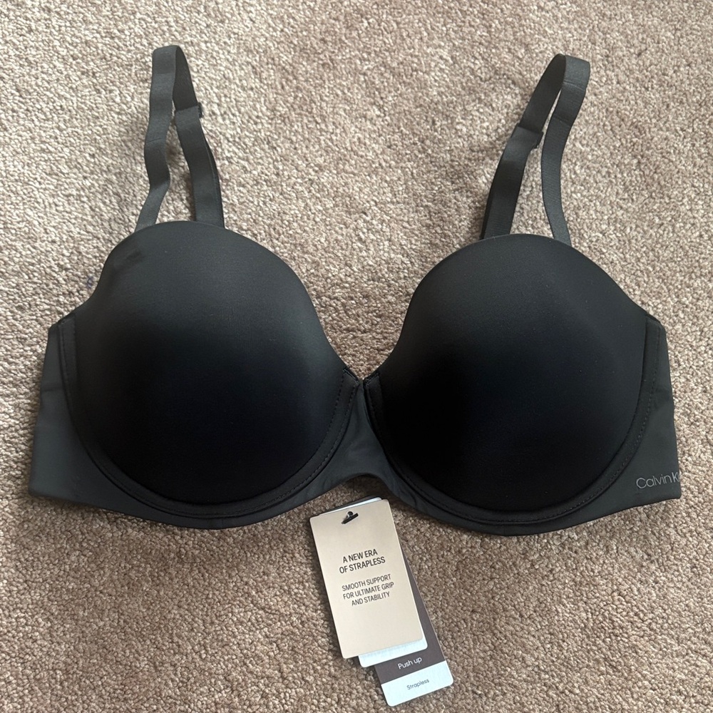 Calvin Klein convertible strapless bra size 36c NWT
